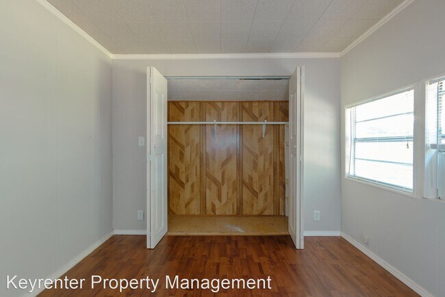 Building Photo - 2 br, 1 bath House - 308 E Greeley Street