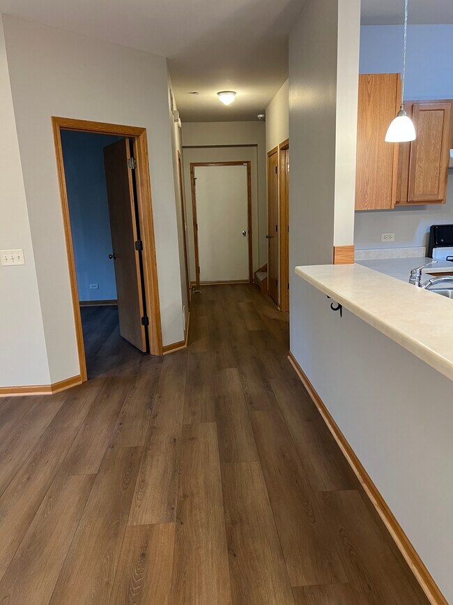 Building Photo - 102 Louie Ln