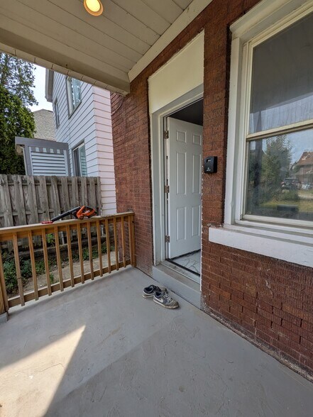 Building Photo - 313 Jacob St