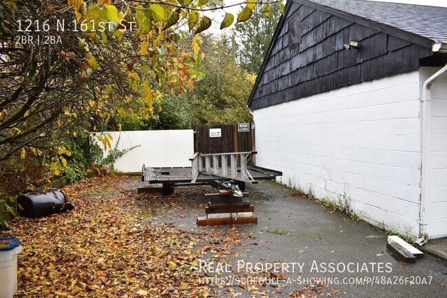 Building Photo - 1216 N 161st St