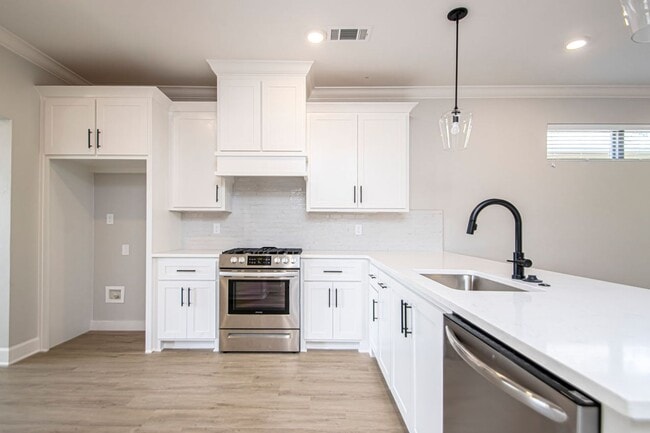 Building Photo - Newer Construction 3 bed 2 1/2 Bath, 2,20 sqft in West Little Rock