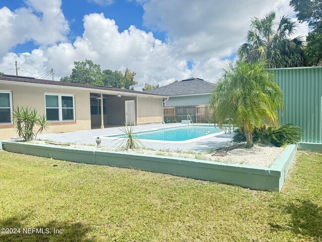 Building Photo - 5444 Los Santos Way