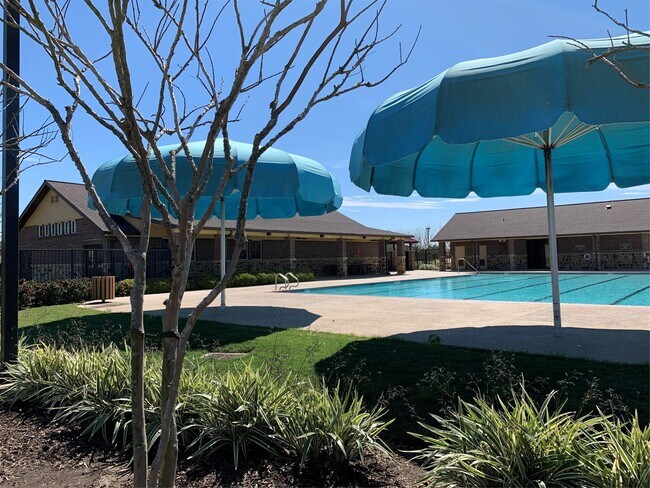 Building Photo - 23626 Legano Dr