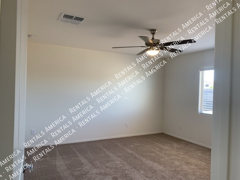 Building Photo - 2569 N Agave Ln