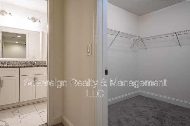 Building Photo - 3366 Delmar Ln NW