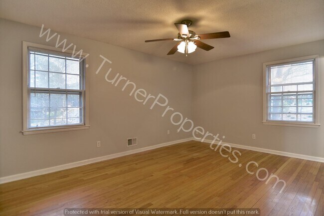 Building Photo - 4000 Williamsburg Dr, Columbia, SC 29203