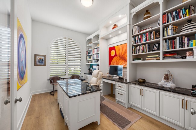 Building Photo - 17910 McClary Cardinal Dr