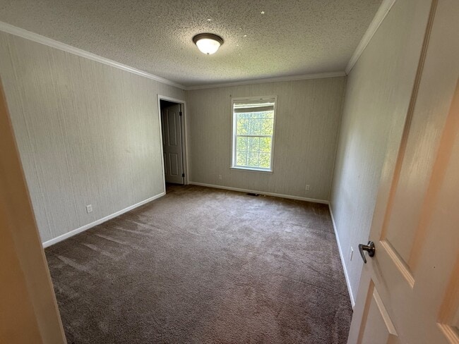 Building Photo - 3944 Alley Valley Rd