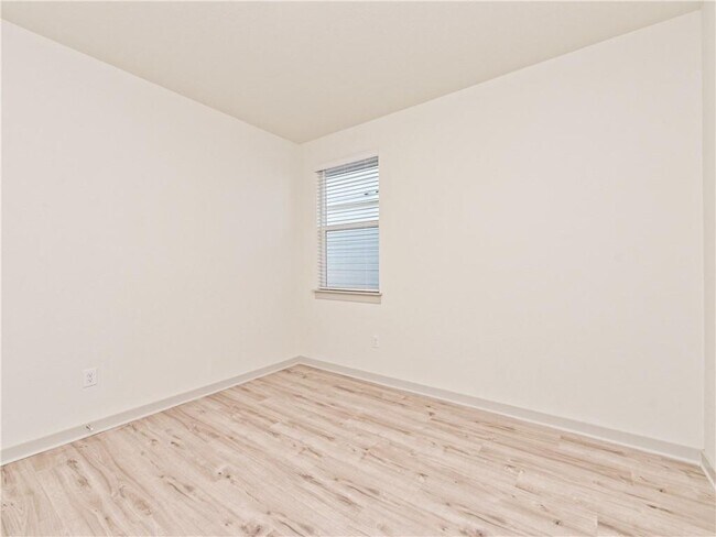 Building Photo - 7512 Daves Landing Dr