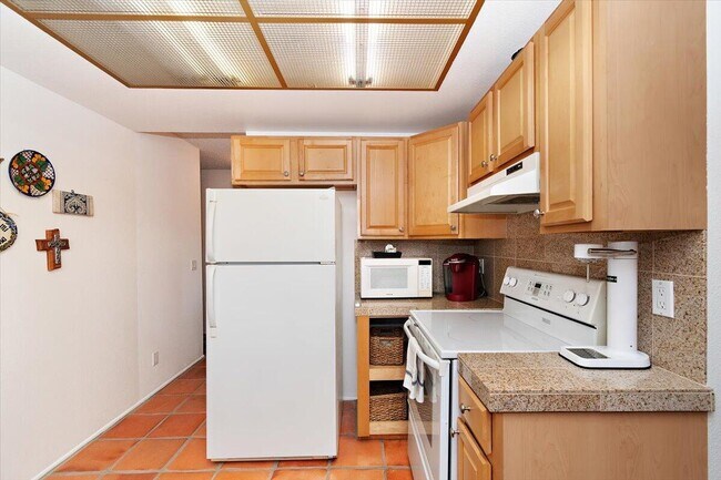 Building Photo - 51835 Avenida Madero
