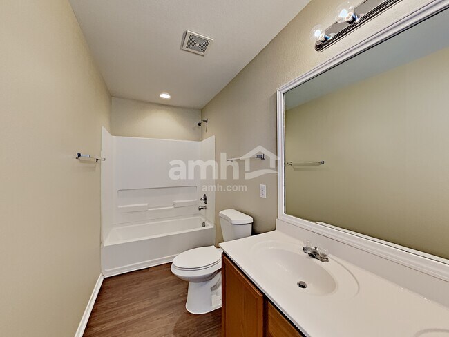 Building Photo - 10124 Del Lago Ct