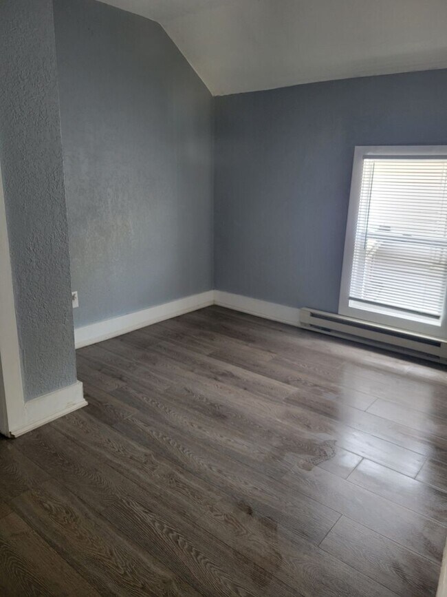 Building Photo - 309 W Williams Street