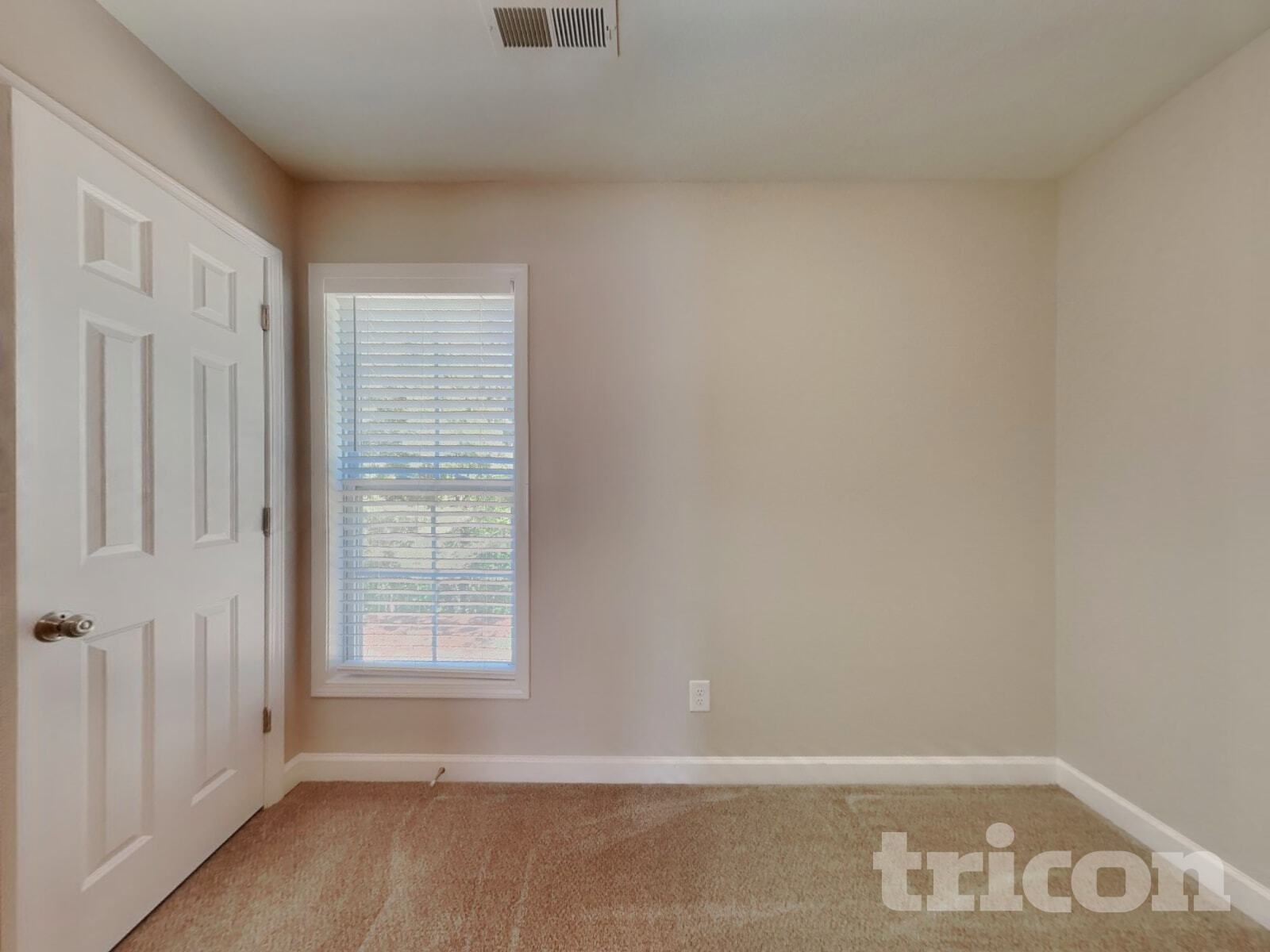 Building Photo - 1655 Crestlawn Tl