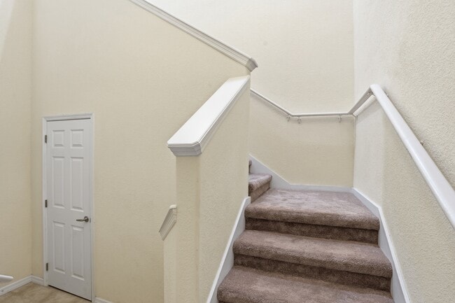 Building Photo - 12854 Carrington Cir