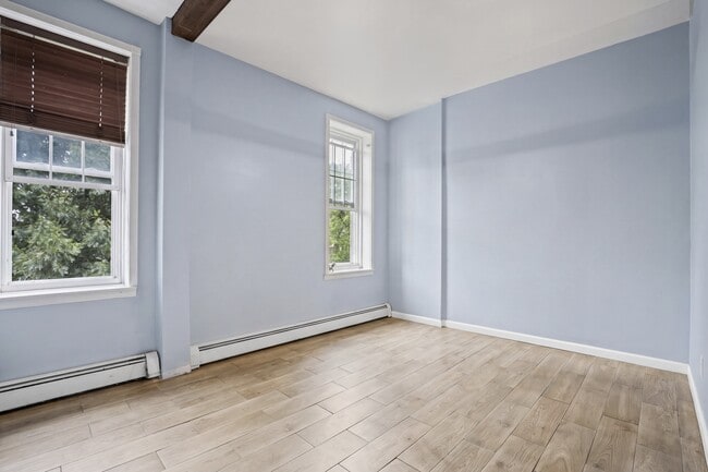 Building Photo - 414 59th St