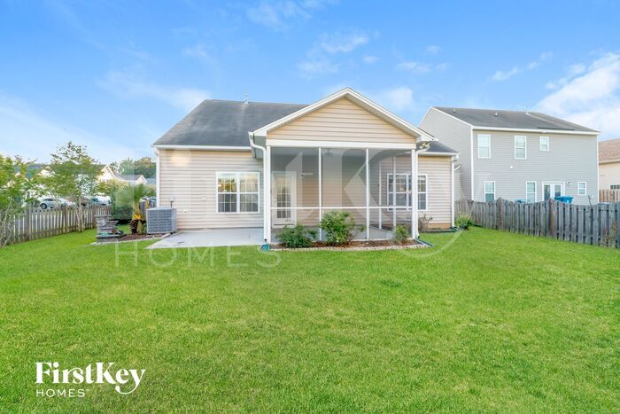 Building Photo - 9023 Hema Ln