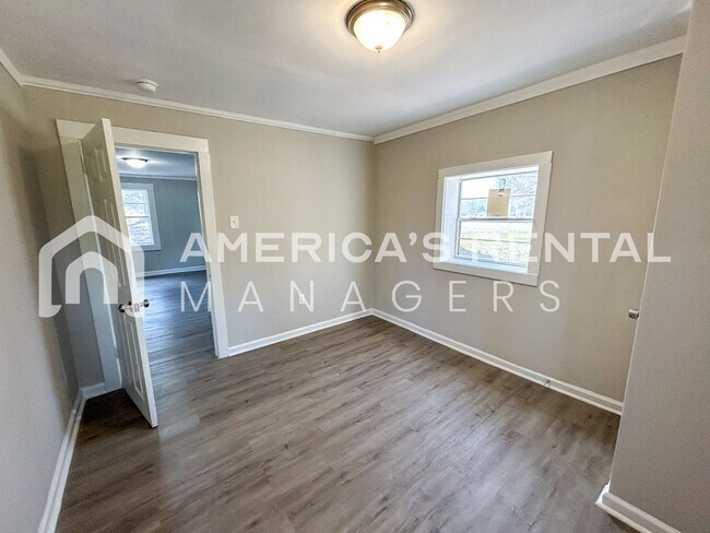 Building Photo - MOVE IN SPECIAL!!! - Home for rent in Adamsville! - Sign a lease by 4/15 to get HALF OFF YOUR FIR...