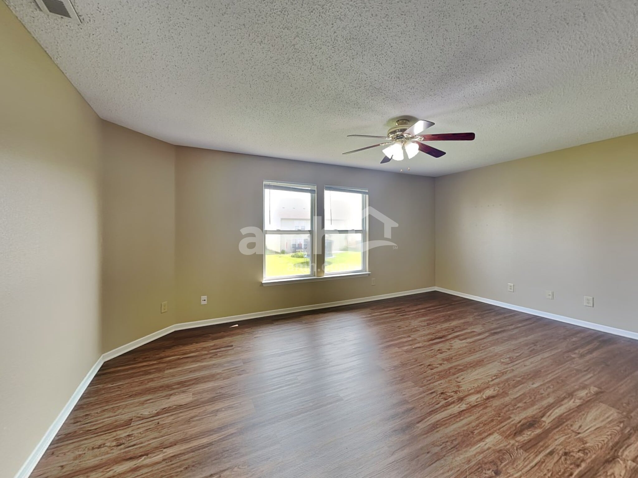 Building Photo - 6765 W Littleton Dr