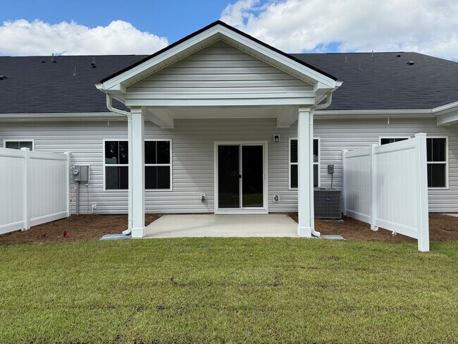 Building Photo - 1033 Arborwood Ln SW