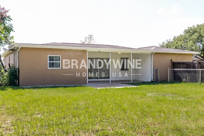 Building Photo - 9923 Woodridge Ct