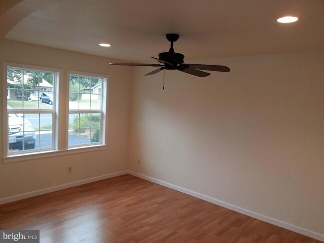 Building Photo - 326 Garner Ave