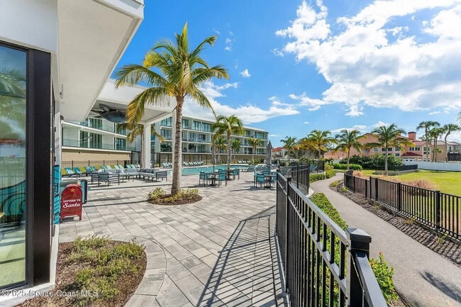 Building Photo - 225 Strand Dr