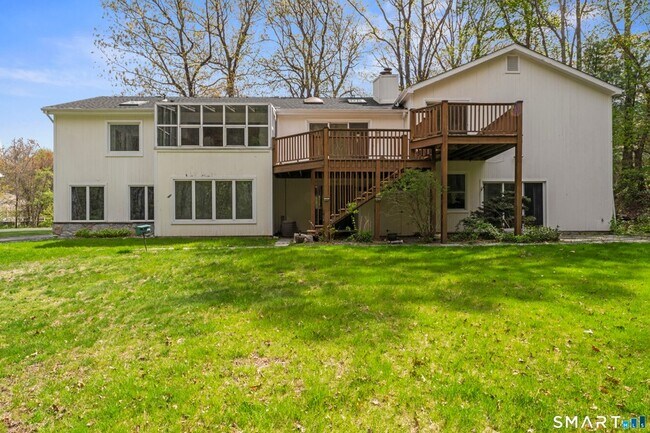 Building Photo - 89 Cranbury Dr