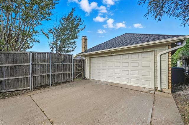 Building Photo - 2704 Picasso Pl