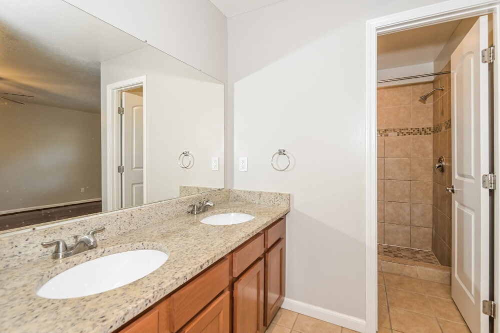 Building Photo - 4946 Irish Moss Dr S