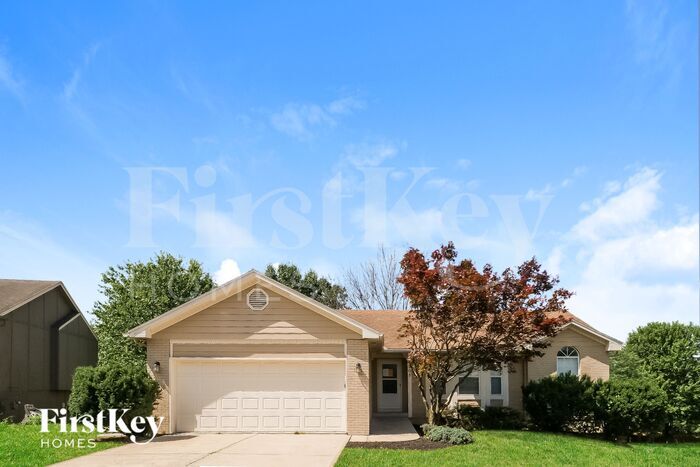 Primary Photo - 305 W Laredo Trail