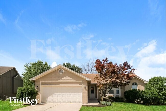 Primary Photo - 305 W Laredo Trail