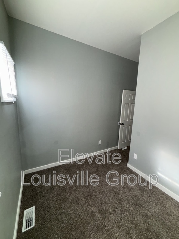 Building Photo - 2215 W Market St