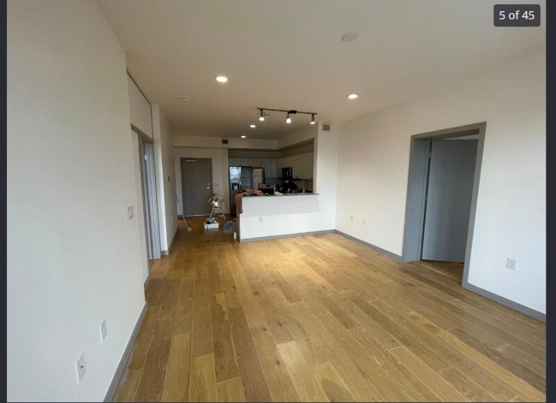 Building Photo - 400 Herron Dr