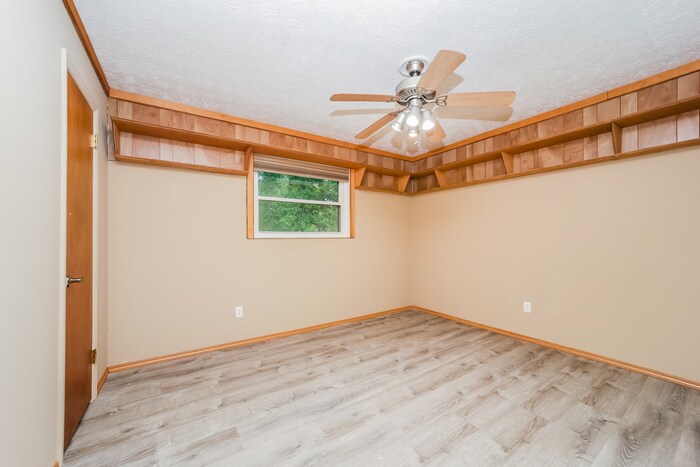 Building Photo - 14151 Grover Rd