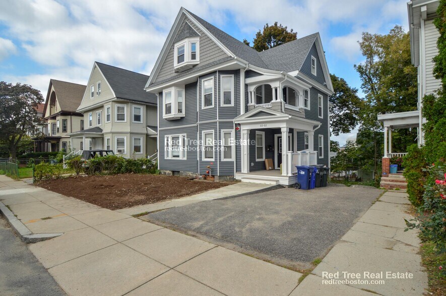 Building Photo - 60 Mapleton St