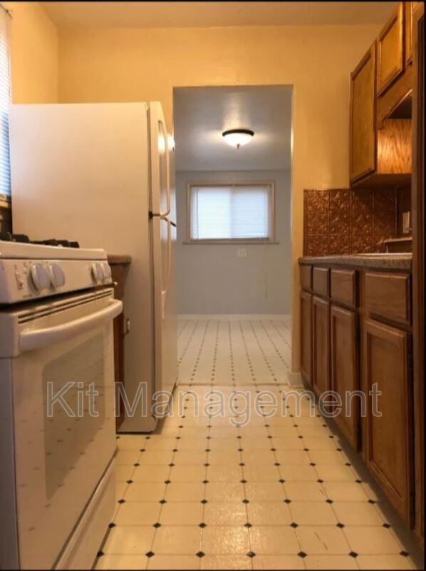 Building Photo - 539 W Northgate Pkwy