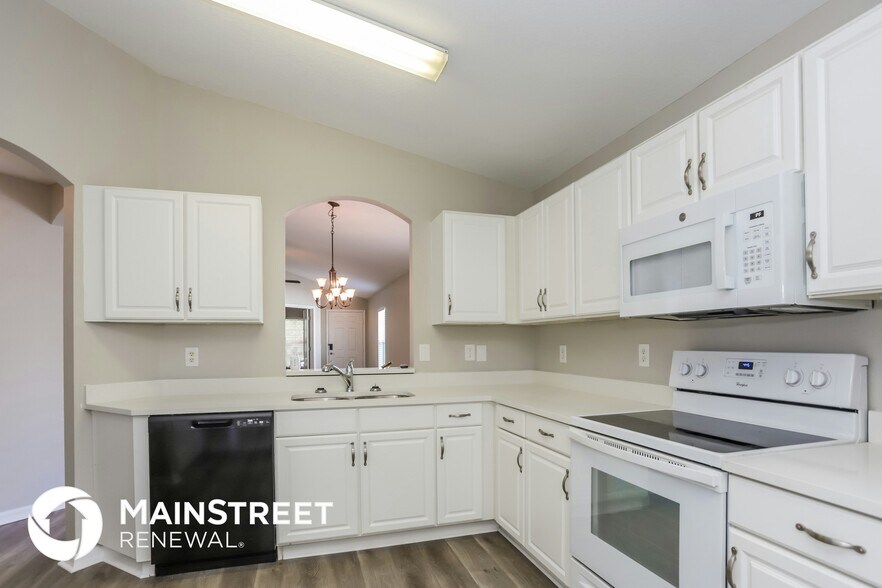 Building Photo - 8007 Canterbury Lake Blvd