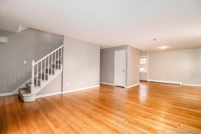 Building Photo - 115 Kensington Ave