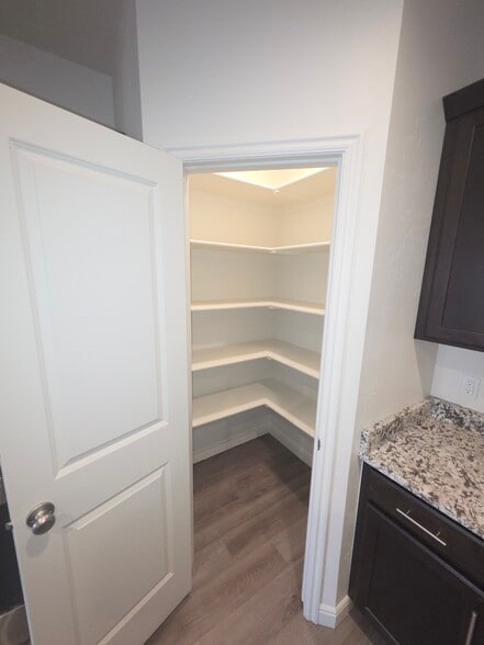 Building Photo - 250 W 1200 S