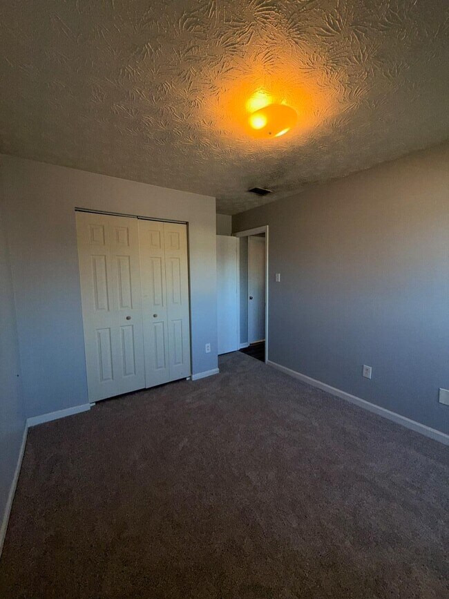 Building Photo - 3416 Woodspring Dr