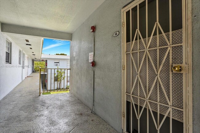 Building Photo - 3255 W Flagler St