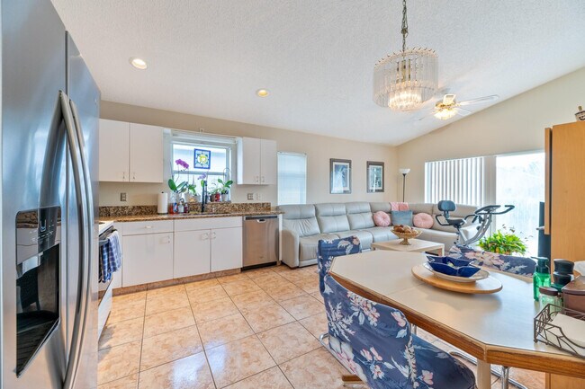 Building Photo - 9550 Islamorada Terrace