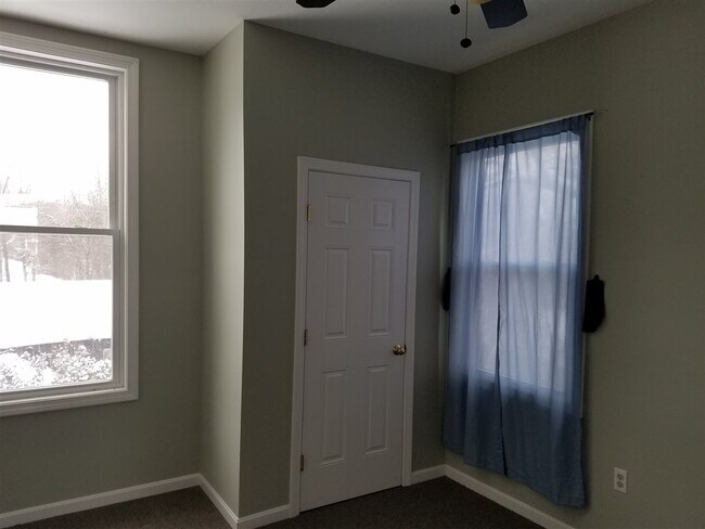 Building Photo - 30 S Main St