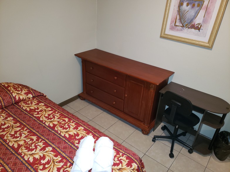 Bedroom 1 - 12877 Glenoaks Blvd