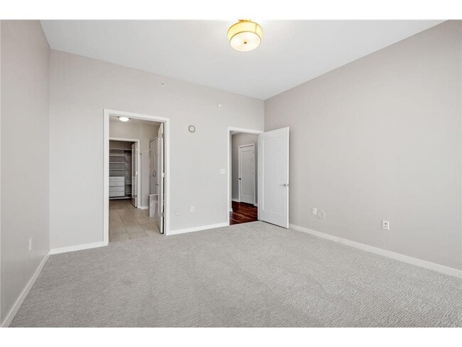 Building Photo - 497 S Marquette Ave