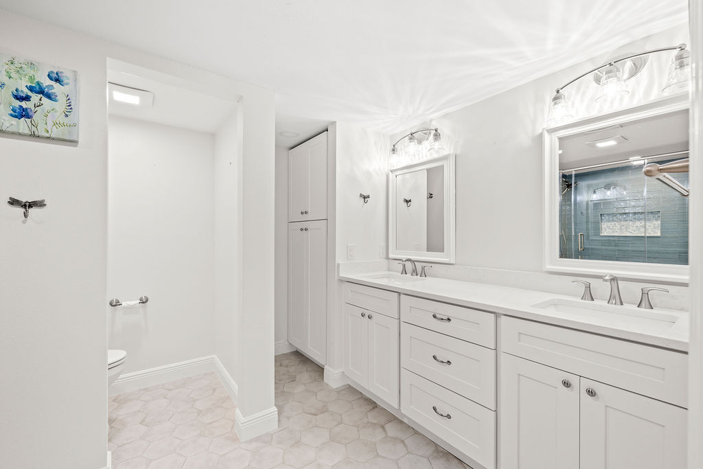 Building Photo - 4949 N Highway A1A