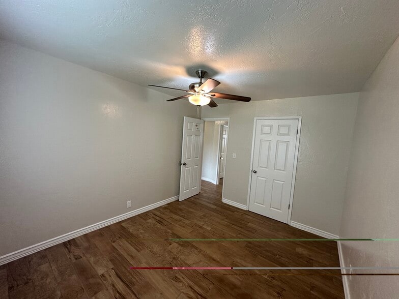 Building Photo - 539 S Gertrude Ave