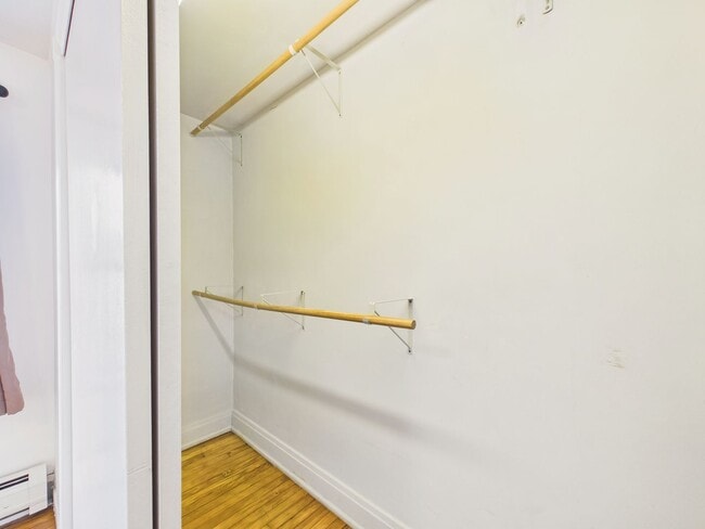 Building Photo - Adorable Single Family on Penn St