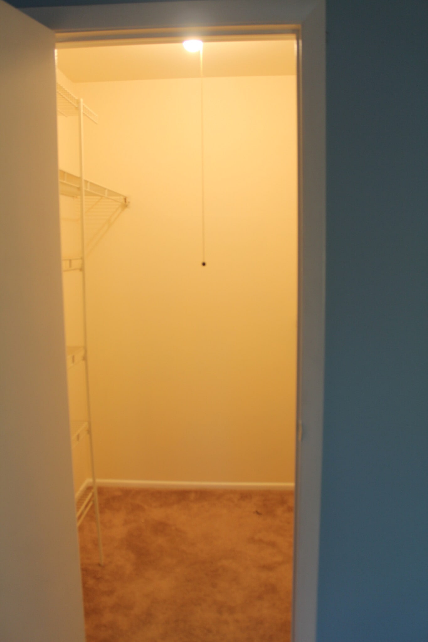 Building Photo - 1054 Deerpath Ct