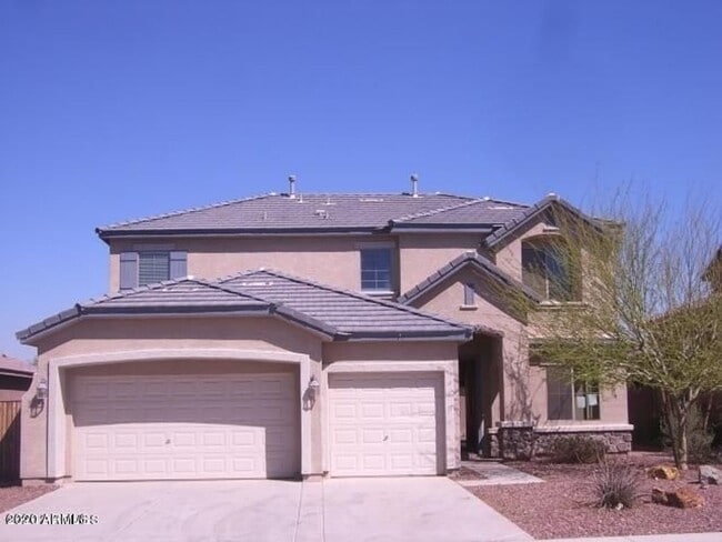 Building Photo - Gorgeous Large 4 Bed 2.5 Bath Home with lo...